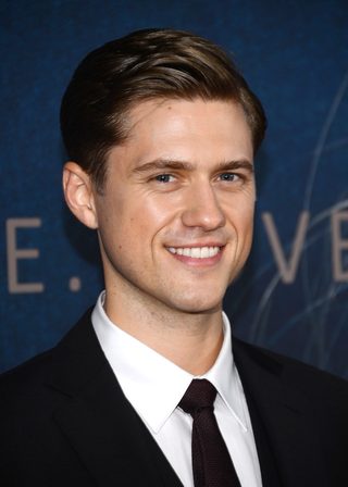 Aaron Tveit, photo 2 of 3
