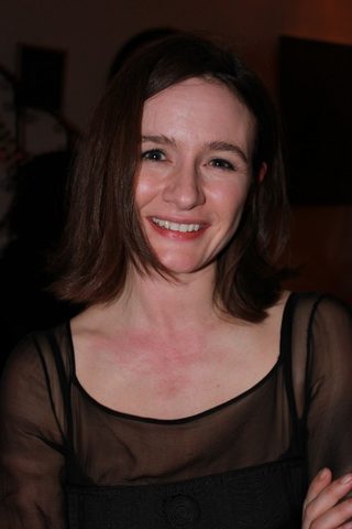 Emily Mortimer, photo 1 of 3