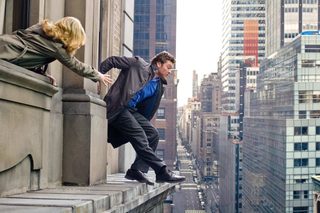 Man on a Ledge still 2