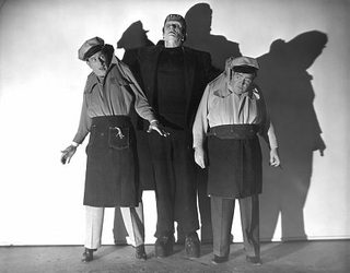 Bud Abbott and Lou Costello meet Frankenstein still 4