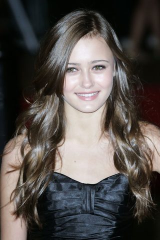 Ella Purnell, photo 3 of 3