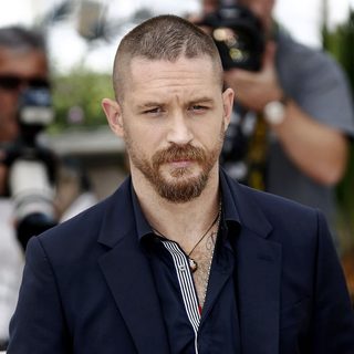 Tom Hardy, photo 3 of 3