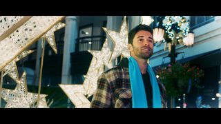 Holiday Twist still 7