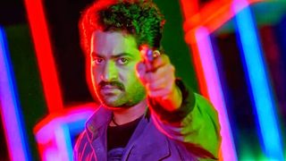 Adhurs still 3
