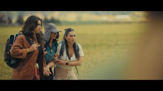 Las Tres Sisters still 6