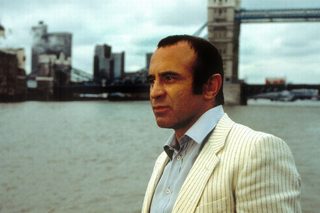 Bob Hoskins, photo 1 of 3