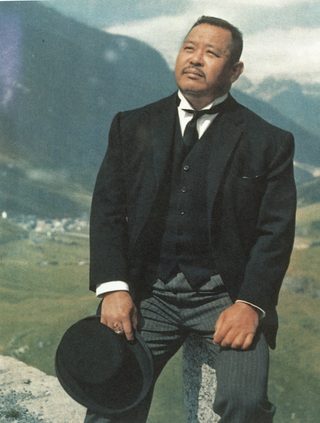 Goldfinger still 7