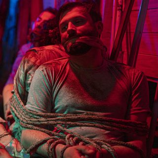 Los turistas, una temporada en el infierno still 1