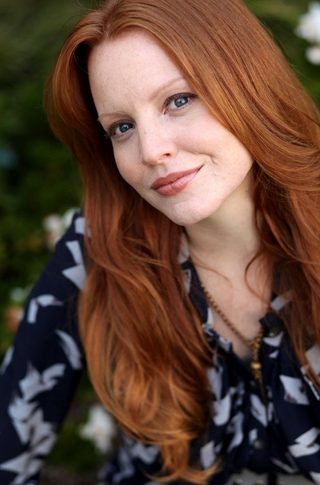 Lauren Ambrose, photo 2 of 3