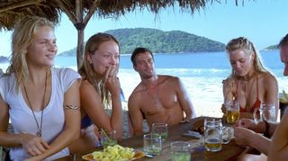 Turistas still 1