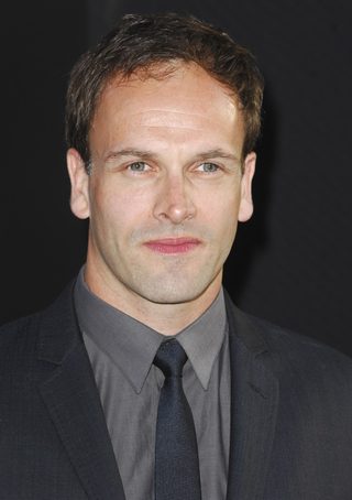 Jonny Lee Miller, photo 3 of 3