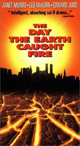 The Day the Earth Caught Fire still 3