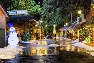 Christmas in Evergreen still 3