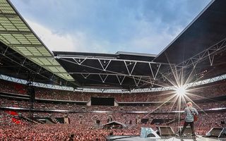 Ed Sheeran: Jumpers for Goalposts still 4