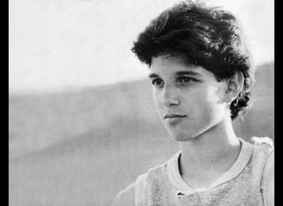 Ralph Macchio, photo 2 of 3
