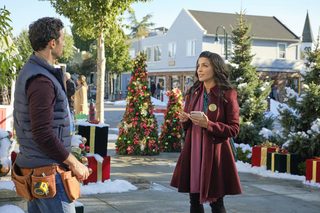 The Christmas Ring still 5