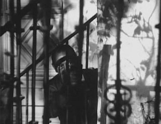 Bulldog Drummond in Africa still 5