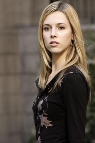 Alona Tal, photo 2 of 3