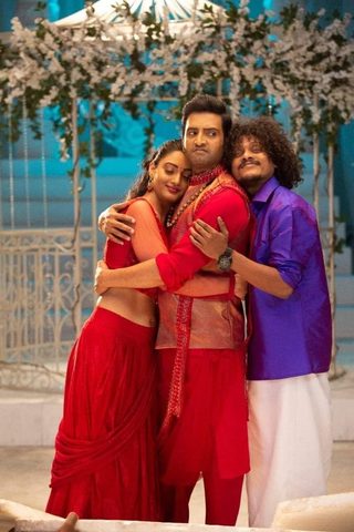Sabhaapathy still 2