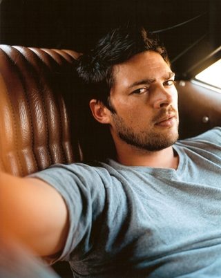 Karl Urban, photo 1 of 3