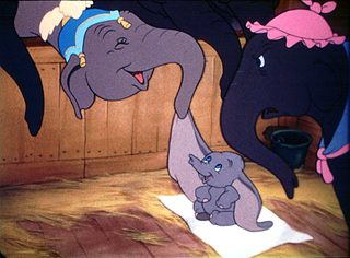Dumbo still 3