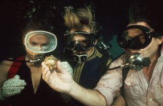 The Deep still 3
