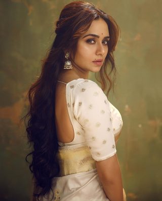 Chandramukhi still 3
