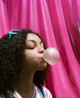 Erin's Guide to Kissing Girls still 4