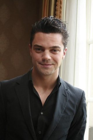 Dominic Cooper, photo 3 of 3