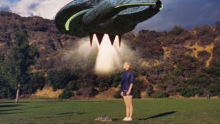 Amanda & the Alien still 7