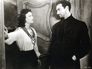 The Mask of Dimitrios still 5
