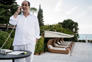 Loro 1 still 7