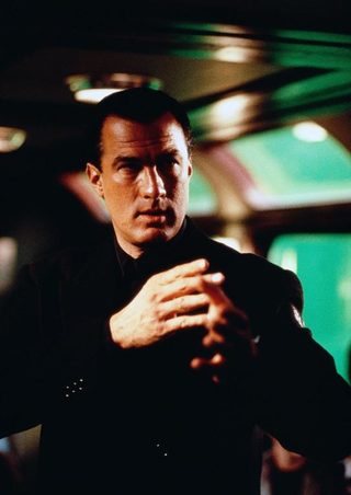 Under Siege 2: Dark Territory still 4