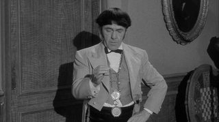 The Three Stooges Go Around the World in a Daze still 8