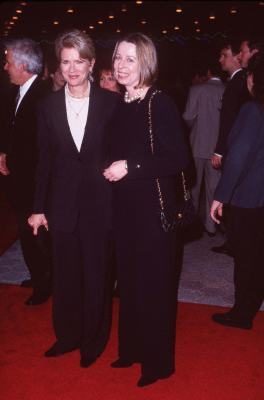 Primary Colors still 7
