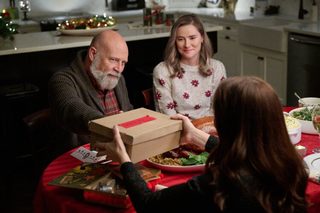 Long Lost Christmas still 4
