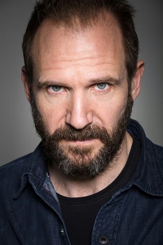 Ralph Fiennes, photo 1 of 3