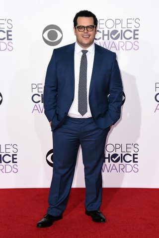 Josh Gad, photo 1 of 3