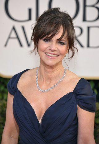 Sally Field, photo 2 of 3