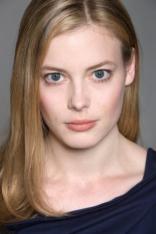 Gillian Jacobs, photo 1 of 3