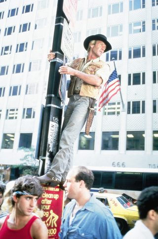 Crocodile Dundee still 2