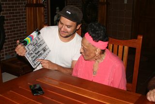 Omara still 4