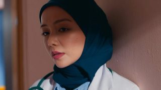 Cinta Tak Pernah Tepat Waktu still 3