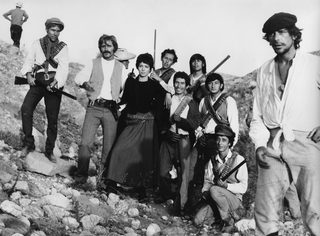 Compañeros still 4