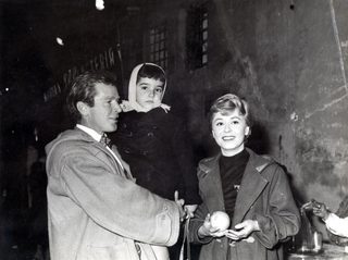 The Swindlers still 4