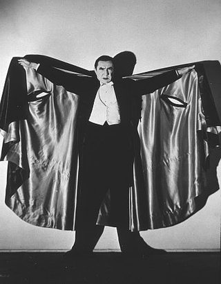 Bud Abbott and Lou Costello meet Frankenstein still 8