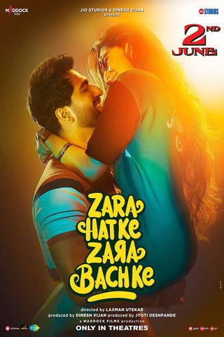 Zara Hatke Zara Bach Ke still 2