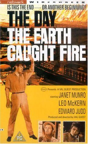 The Day the Earth Caught Fire still 7