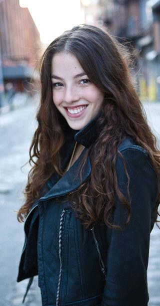 Olivia Thirlby, photo 2 of 3
