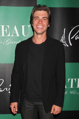 Matthew Lawrence, photo 2 of 3
